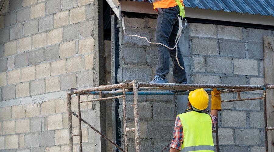 Professional residential roofers in Tunas, MO